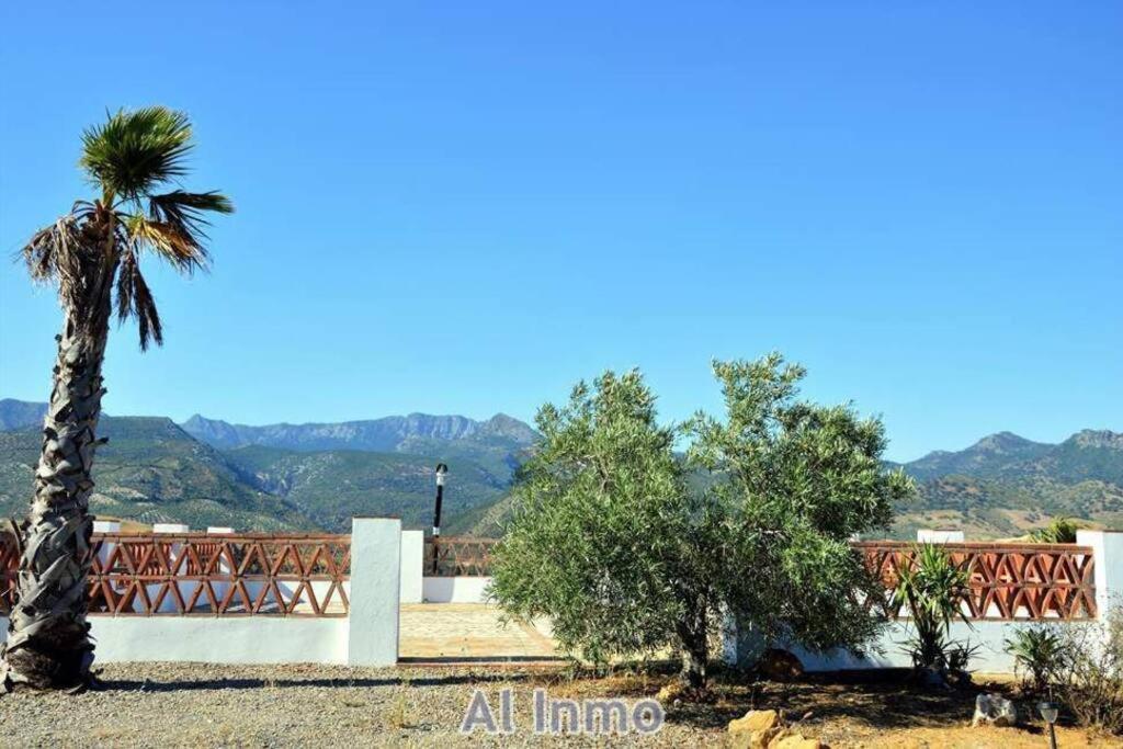 Villa Las Palmeras - Ein Stück vom Paradies - Behagliches Haus mit Pool Algodonales Exterior foto